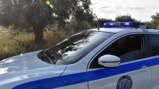 Καταδίωξη στη Ροδόπη: Πέντε συλλήψεις για κλοπές αυτοκινήτων